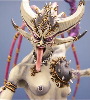 Slaanesh miniature closeup.jpg