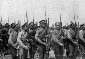 1200px-Defenders NGM-v31-p369-A.jpg