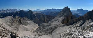 1200px-Odla de Valdusa View South.jpg