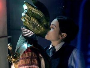 Lizard lesbian kiss.jpg